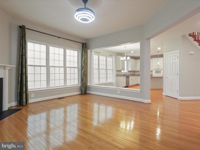 5638 KERTSCHER TER, Centreville, VA 20120