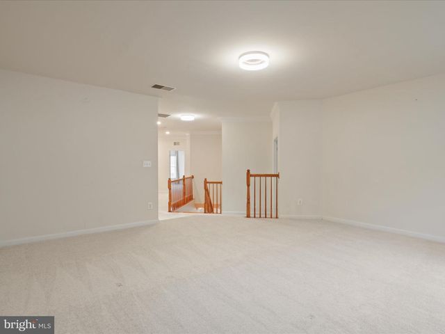 5638 KERTSCHER TER, Centreville, VA 20120