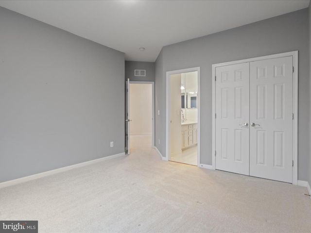 5638 KERTSCHER TER, Centreville, VA 20120