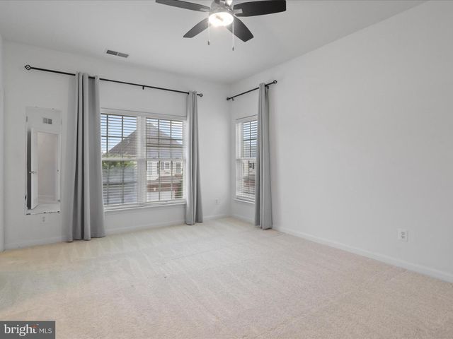 5638 KERTSCHER TER, Centreville, VA 20120