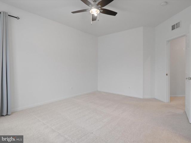 5638 KERTSCHER TER, Centreville, VA 20120