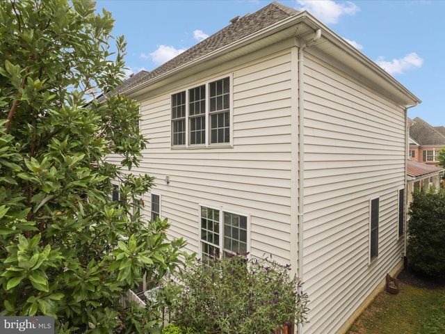 5638 KERTSCHER TER, Centreville, VA 20120