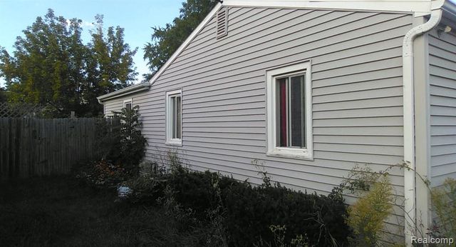 3023 Strong Heights, Grand Blanc, MI 48507