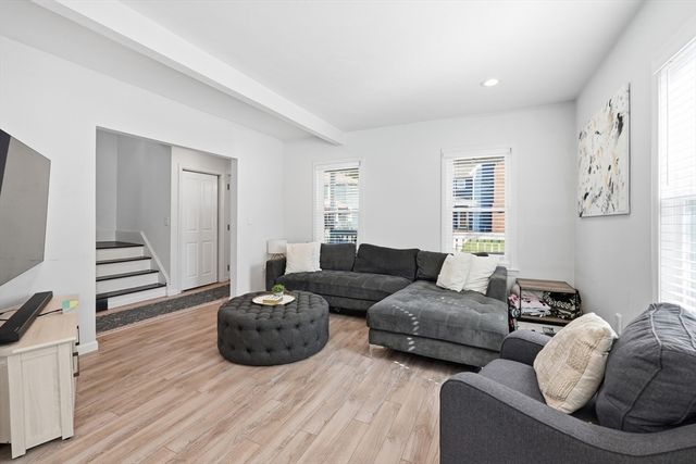 31 Green Street, Hudson, MA 01749