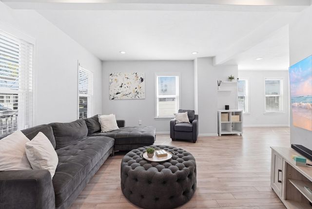 31 Green Street, Hudson, MA 01749