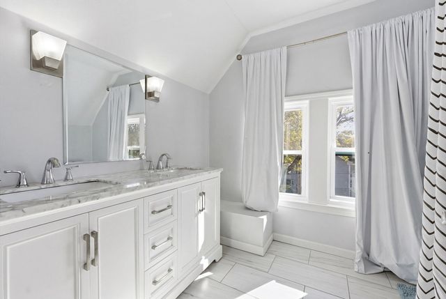 31 Green Street, Hudson, MA 01749