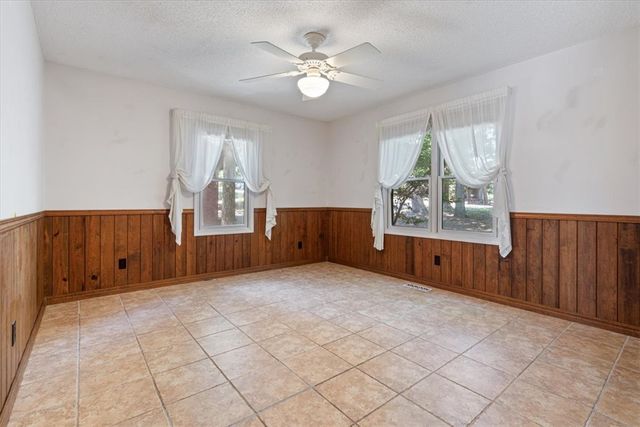 14 Forest Lane, Eureka Springs, AR 72632