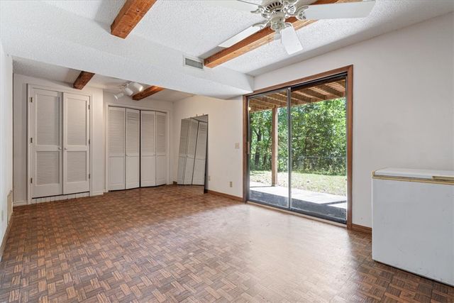 14 Forest Lane, Eureka Springs, AR 72632