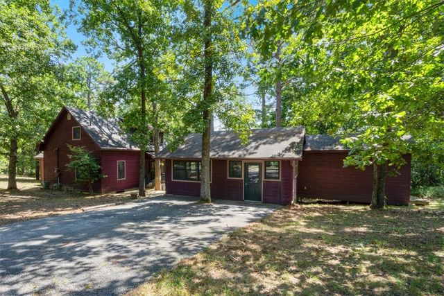 14 Forest Lane, Eureka Springs, AR 72632