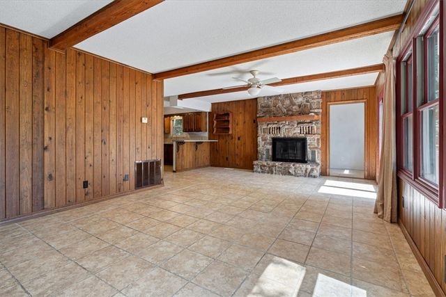 14 Forest Lane, Eureka Springs, AR 72632