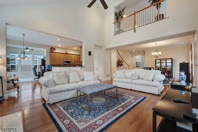 47 Schindler Ct, Franklin Twp., NJ 08873