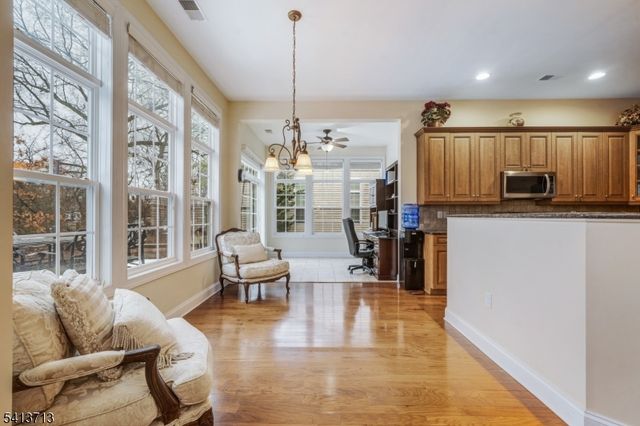 47 Schindler Ct, Franklin Twp., NJ 08873