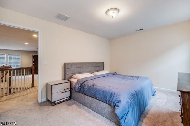 47 Schindler Ct, Franklin Twp., NJ 08873