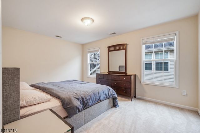 47 Schindler Ct, Franklin Twp., NJ 08873