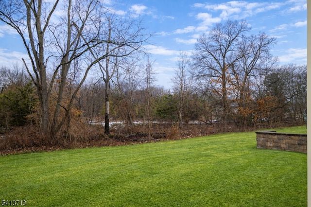 47 Schindler Ct, Franklin Twp., NJ 08873