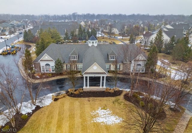 47 Schindler Ct, Franklin Twp., NJ 08873