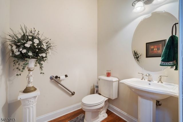 47 Schindler Ct, Franklin Twp., NJ 08873