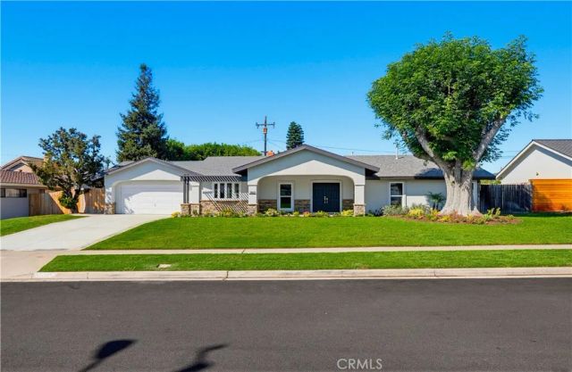13851 Gimbert, North Tustin, CA 92705