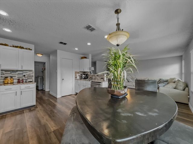 3107 Teodoro Drive, Grand Prairie, TX 75052