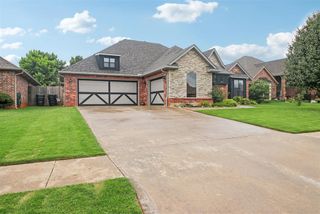 2517 SE 13th Street, Moore, OK 73160