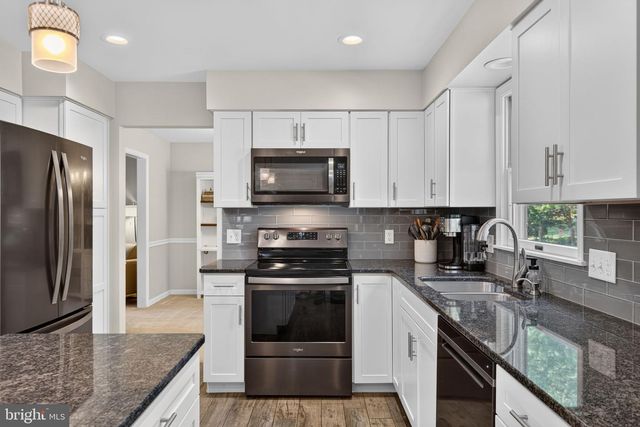 864 HAWTHORN AVE, Mechanicsburg, PA 17055