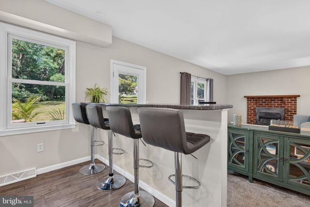 864 HAWTHORN AVE, Mechanicsburg, PA 17055