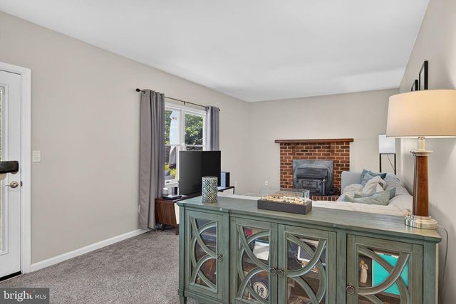 864 HAWTHORN AVE, Mechanicsburg, PA 17055