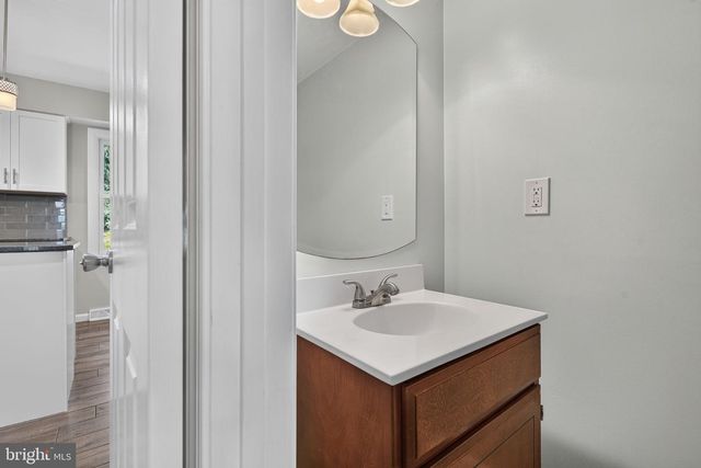 864 HAWTHORN AVE, Mechanicsburg, PA 17055
