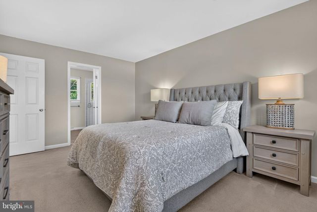 864 HAWTHORN AVE, Mechanicsburg, PA 17055