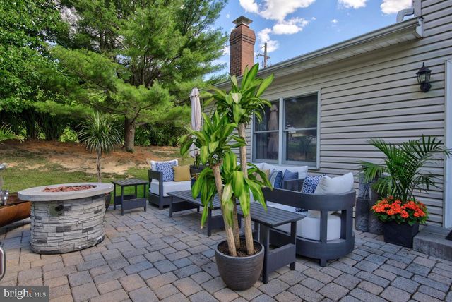864 HAWTHORN AVE, Mechanicsburg, PA 17055