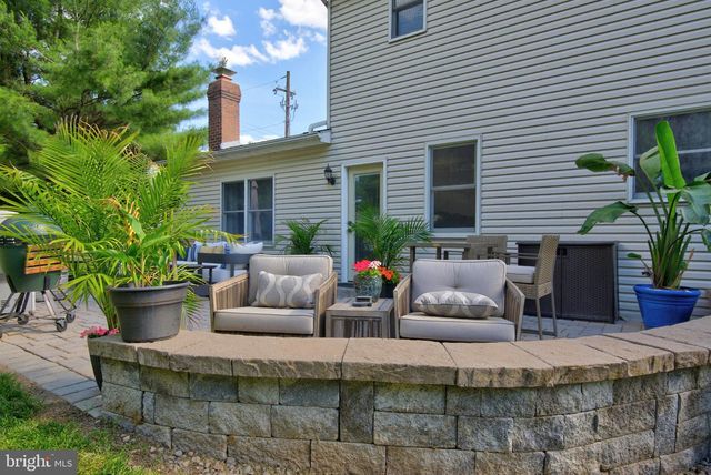 864 HAWTHORN AVE, Mechanicsburg, PA 17055