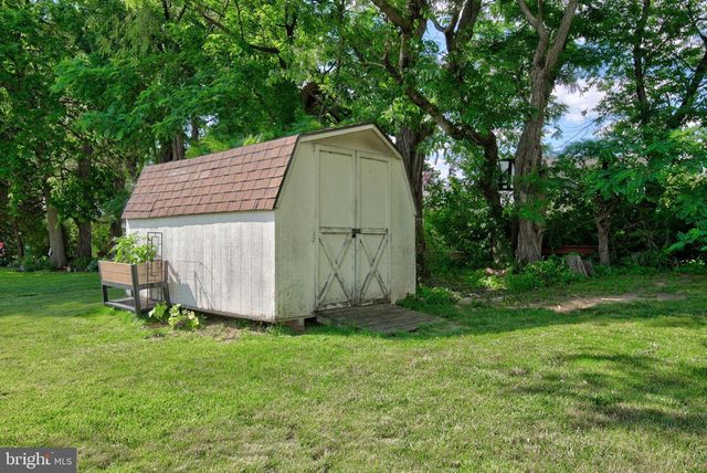 864 HAWTHORN AVE, Mechanicsburg, PA 17055