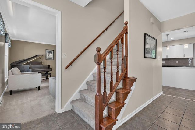 864 HAWTHORN AVE, Mechanicsburg, PA 17055