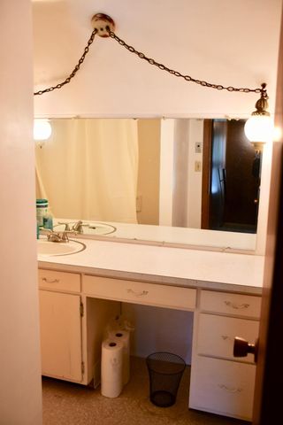 216 6th Street W, Thief River Falls, MN 56701