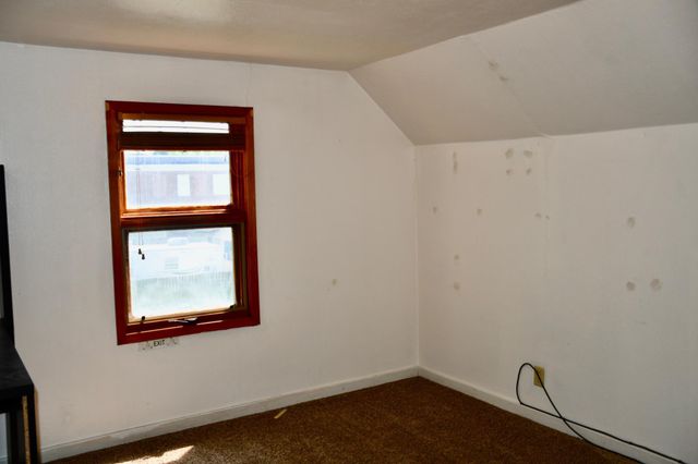 216 6th Street W, Thief River Falls, MN 56701