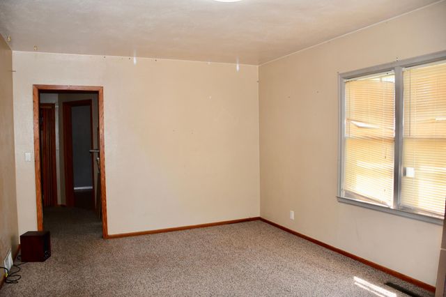 216 6th Street W, Thief River Falls, MN 56701