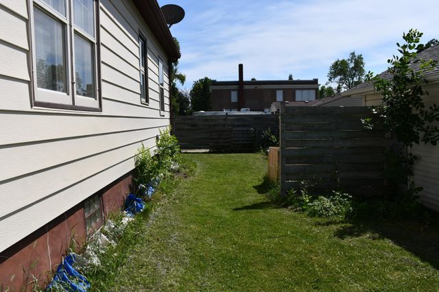 216 6th Street W, Thief River Falls, MN 56701