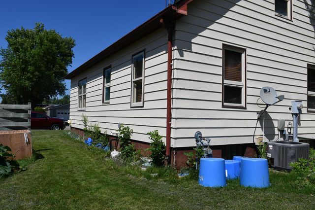 216 6th Street W, Thief River Falls, MN 56701