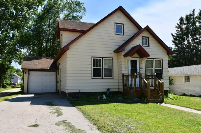 216 6th Street W, Thief River Falls, MN 56701