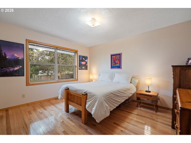 3817 Sw BAIRD St, Portland, OR 97219