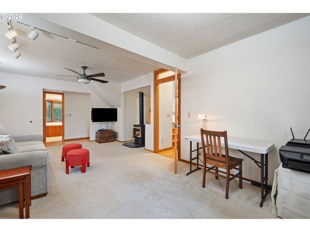 3817 Sw BAIRD St, Portland, OR 97219