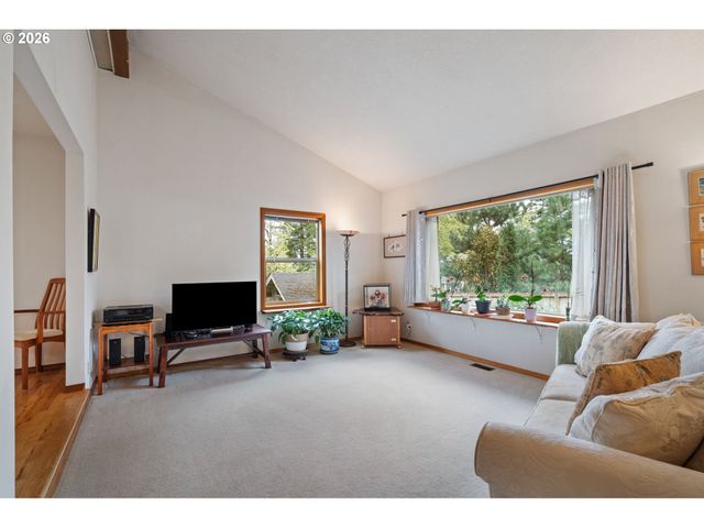 3817 Sw BAIRD St, Portland, OR 97219