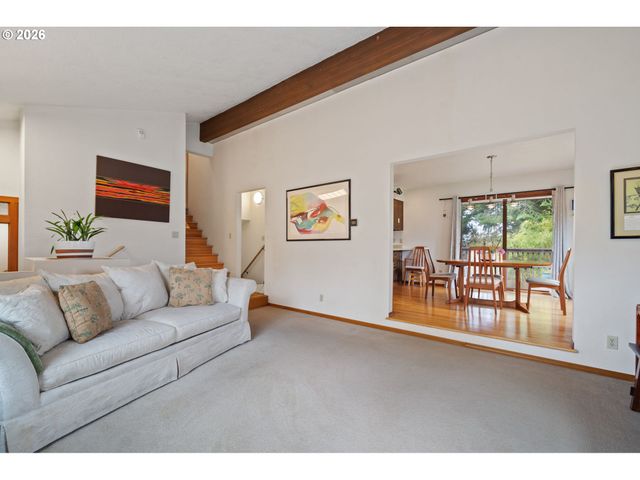 3817 Sw BAIRD St, Portland, OR 97219