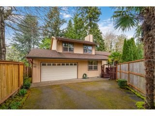 3817 Sw BAIRD St, Portland, OR 97219