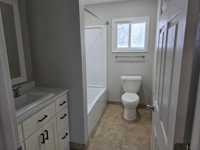 421 West Avenue, Detroit Lakes, MN 56501