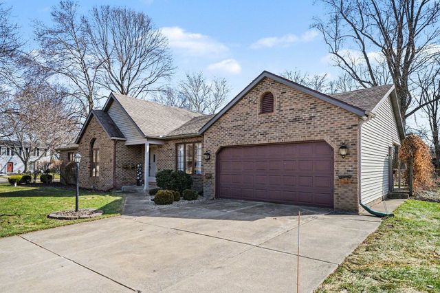 22136 Bee Court, South Bend, IN 46628
