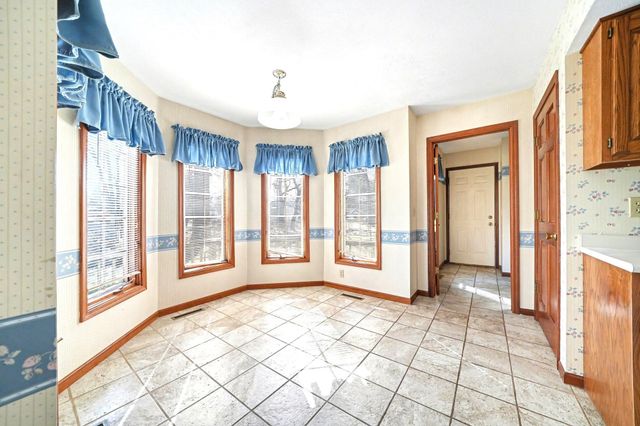 22136 Bee Court, South Bend, IN 46628