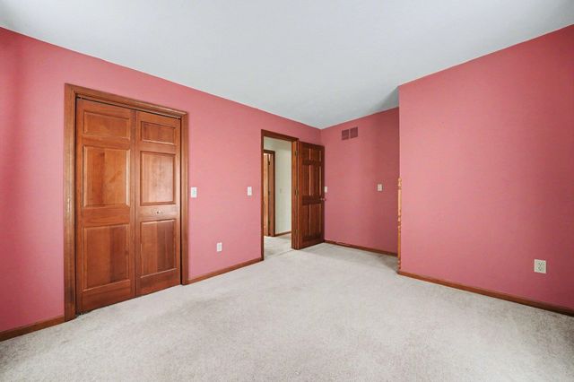 22136 Bee Court, South Bend, IN 46628