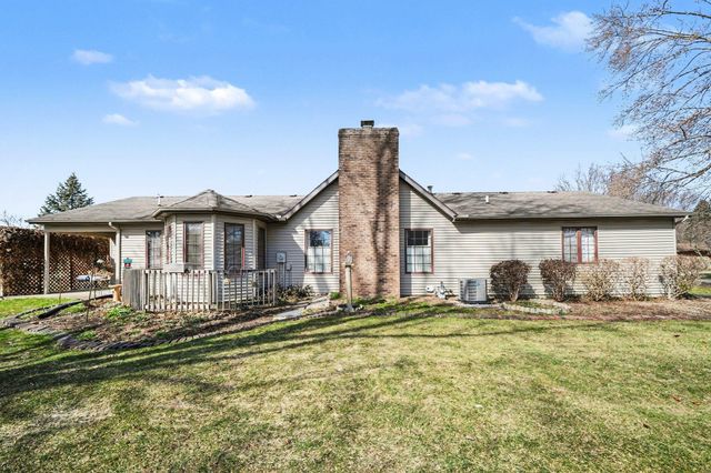 22136 Bee Court, South Bend, IN 46628