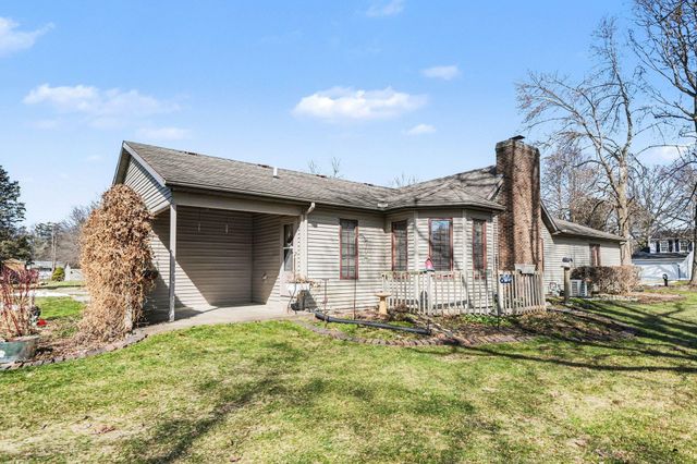 22136 Bee Court, South Bend, IN 46628